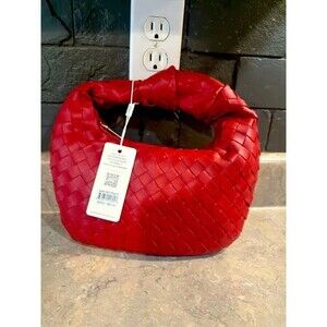 Chic Red Woven Handbag - Urban Expression